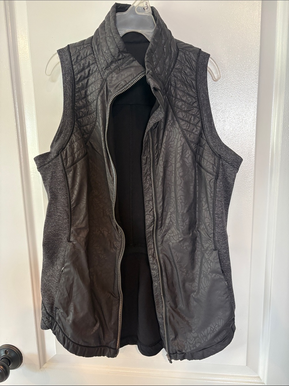 Women's Lululemon Rebel Runner Vest - EUC, Small